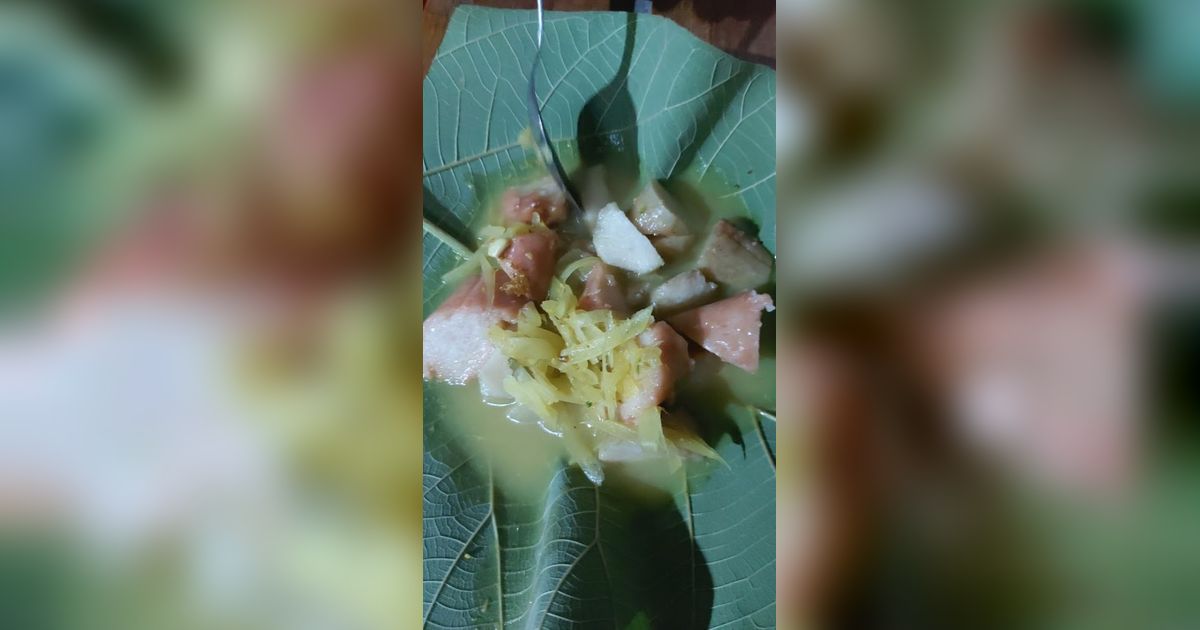 Mencicipi Lontong Sayur Harga Seribu Rupiah di Lamongan, Hanya Jualan Dua Hari dalam Sepekan