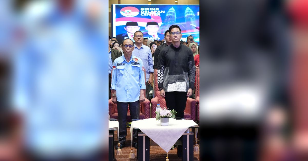 Bertemu Relawan di Kuala Lumpur, Kaesang Disebut Pekerja Migran Rebutan Minta Foto