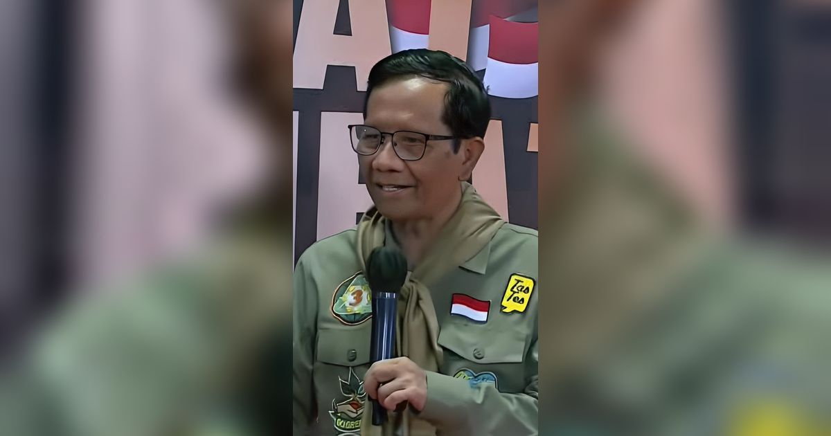 Siap Debat Cawapres, Mahfud MD Pakai Baju ala Pecinta Alam