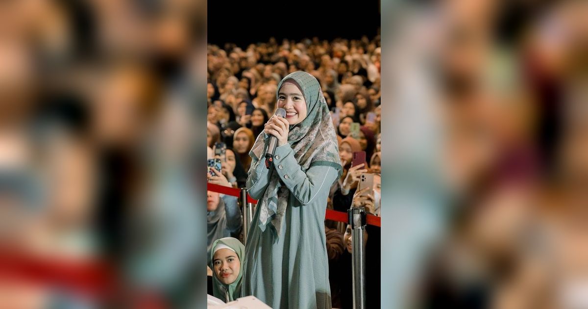 10 Potret Cantik Febby Rastanty Tampil Berhijab saat Hadiri Acara Kajian, Penampilannya Bikin Adem