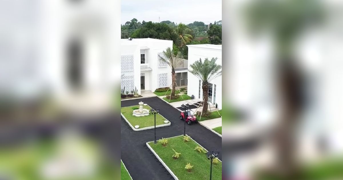 Mewah & Super Luas, Potret Rumah Baru Ustaz Solmed yang Dilengkapi Home Theater Hingga Pom Bensin Pribadi