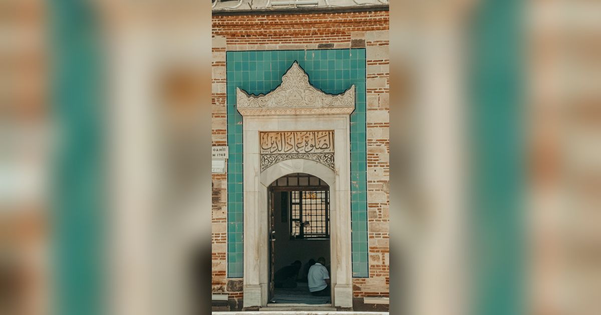 Urutan Doa Setelah Sholat 5 Waktu yang Penting Diamalkan, Manfaatnya Luar Biasa
