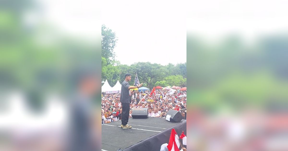 Kampanye Akbar di Sidoarjo, Kaesang Ajarkan Warga Cara Coblos PSI dan Prabowo-Gibran