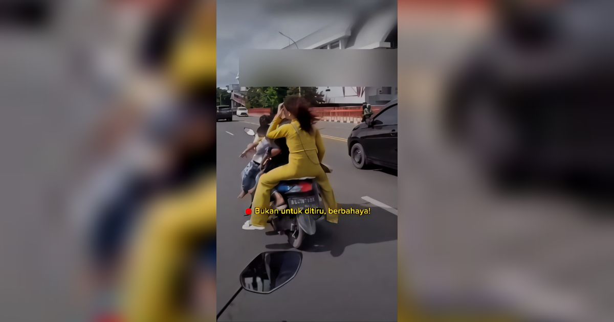 Viral! Video Emak-emak di Palembang Bonceng 3 Orang Dewasa dan 3 Anak Kecil, Ini Alasannya Angkut Sekeluarga Sekaligus