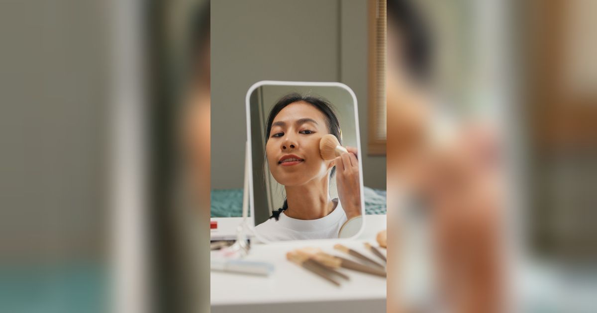 Kontur vs Bronzer, Catat Momen Paling Tepat Memakainya
