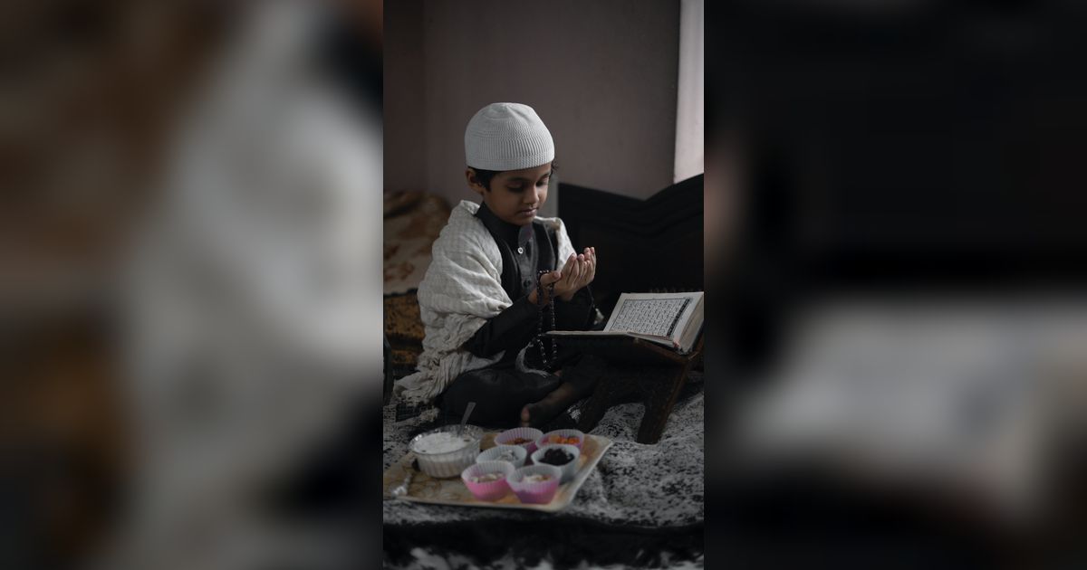 Ingin Mengangkat Derajat Orang Tua di Surga? Inilah Amalan yang Bisa Dilakukan Seorang Anak