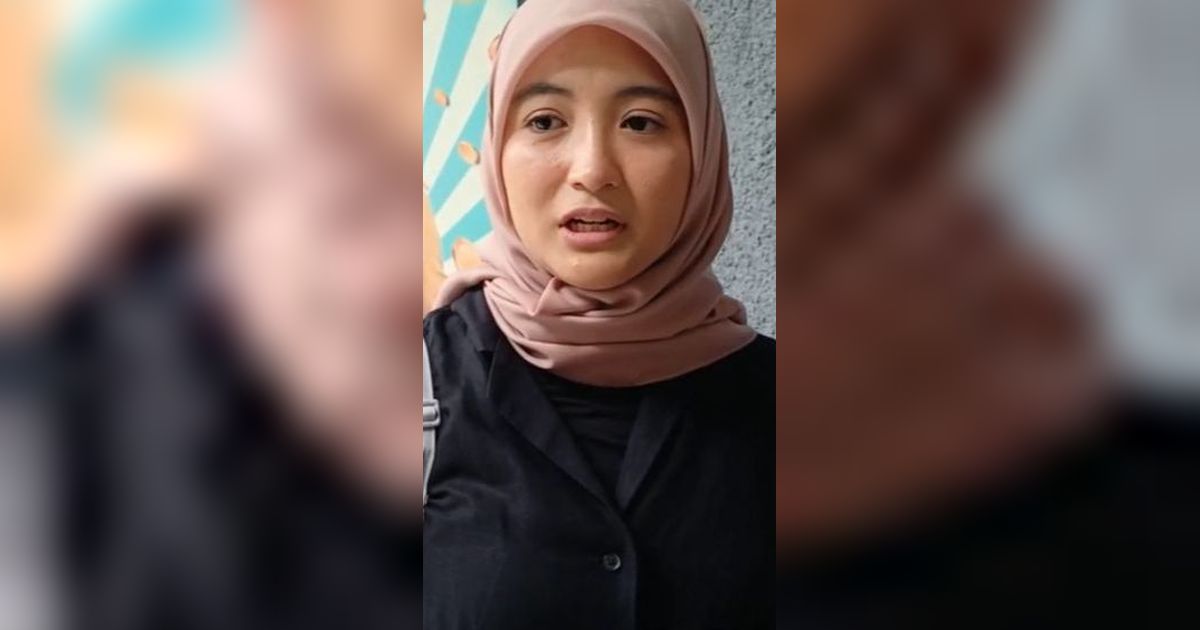 Minta Dicariin, 8 Foto Arafah Rianti Cerita Hatinya Tercabik Saat Ngomongin Asmara