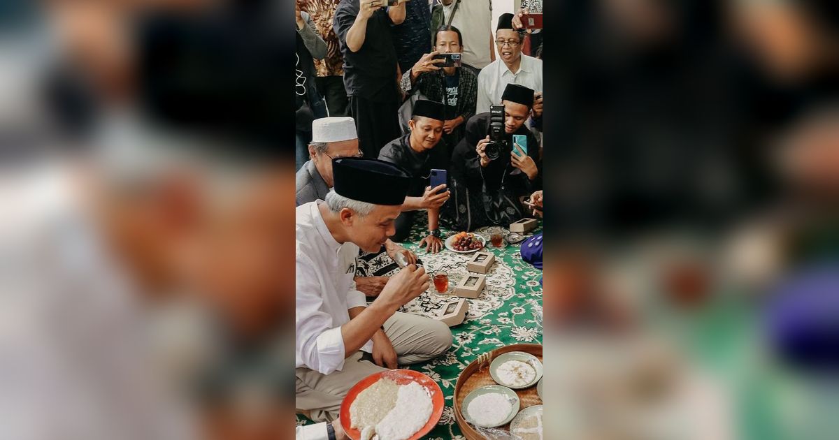 Momen Gayeng Ganjar Suapi Santri Saat Makan Bareng