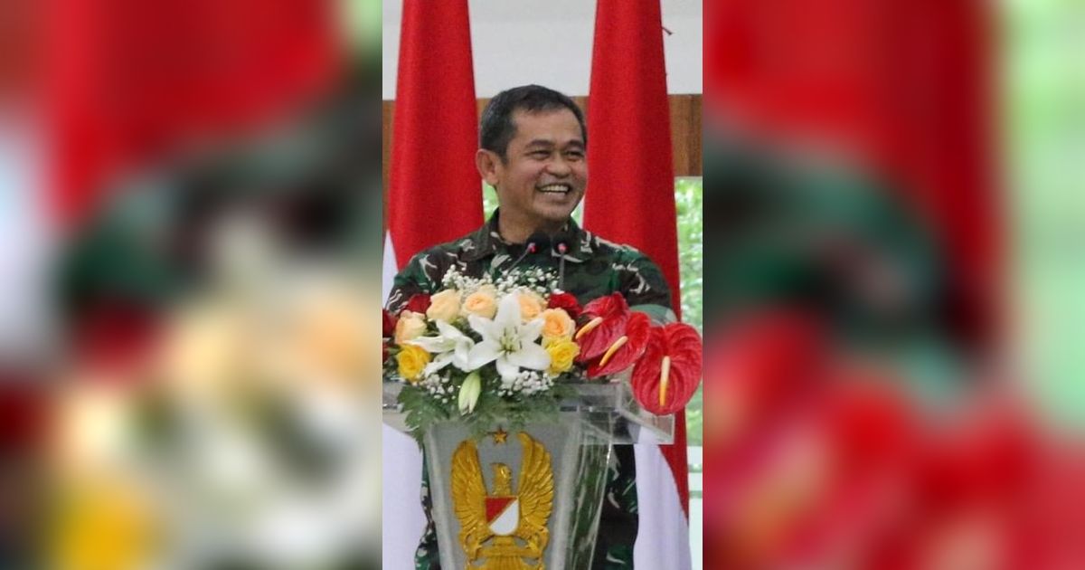 Potret Kasad Memberikan Pengarahan Kepada Prajurit dan PNS Sambil Tersenyum Manis Jadi Sorotan