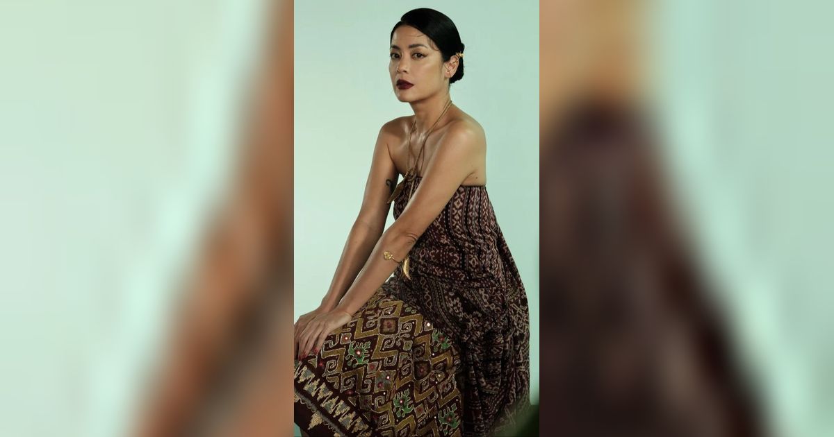 Cantik dan Awet Muda, Potret Terbaru Lulu Tobing yang Selalu Berhasil Jadi Sorotan