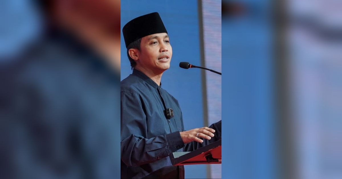 Profil Raja Juli Antoni: Berdarah Riau, Aktivis Hingga Politikus