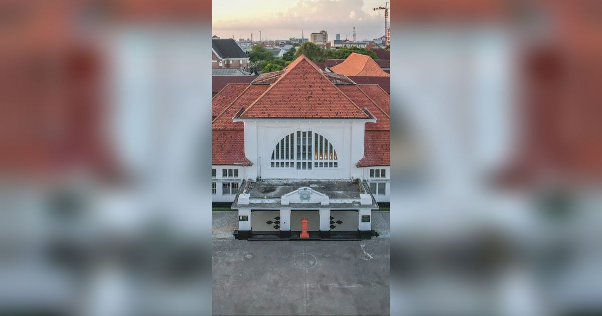 Bangunan Ini Tetap Megah meski Sudah Berusia 144 Tahun, Dulu Sekolahnya Soekarno Kini Tempat Nongkrong Anak Muda