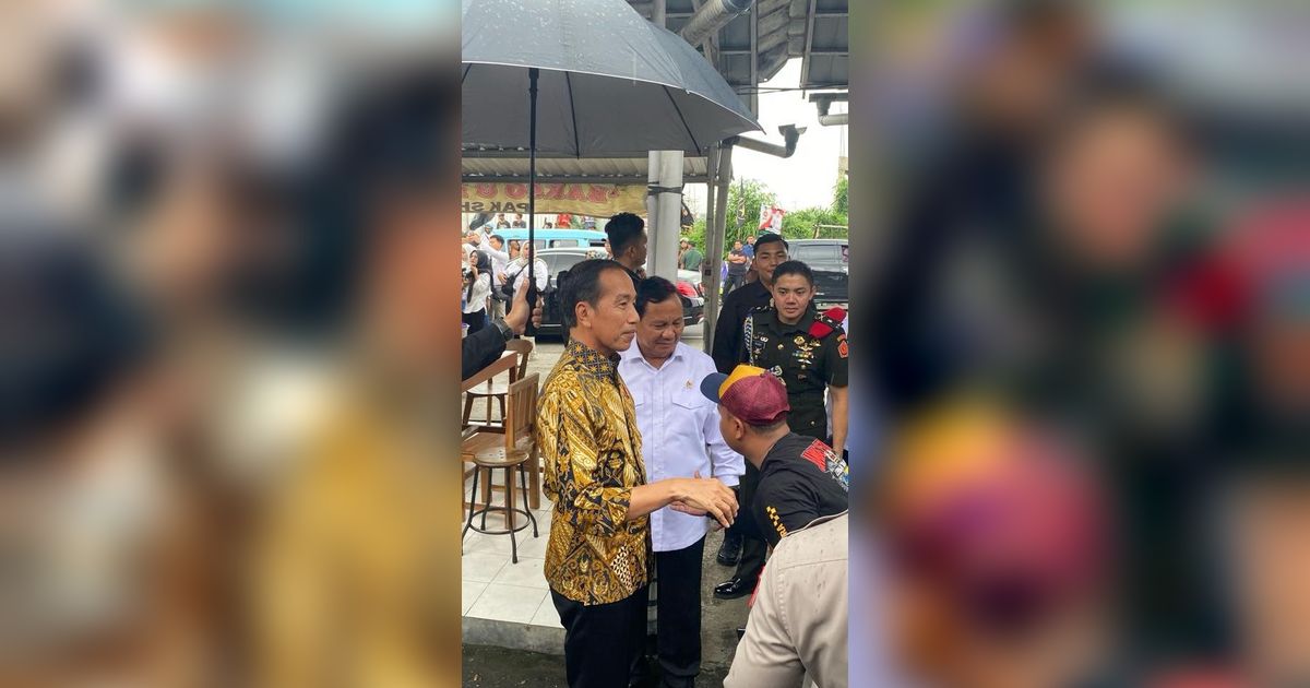 Bawa Rombongan Artis, Jokowi dan Prabowo Makan Bakso Pinggir Jalan di Magelang