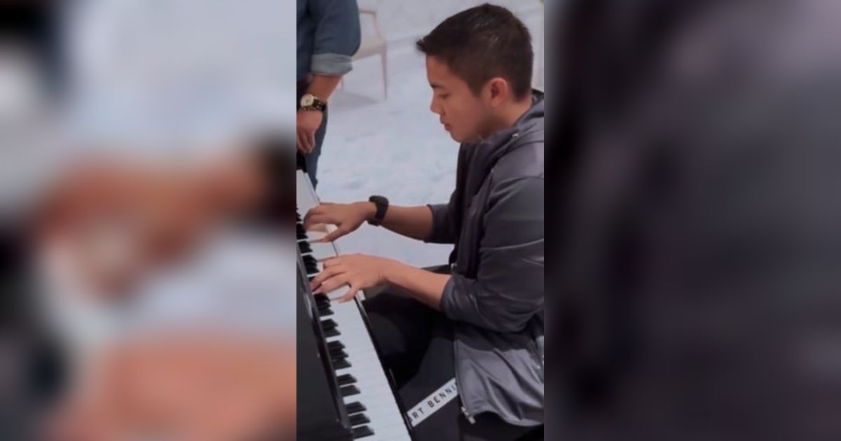 Mayor Teddy Ajudan Prabowo Ternyata Jago Main Piano, ini Videonya Bak Maestro