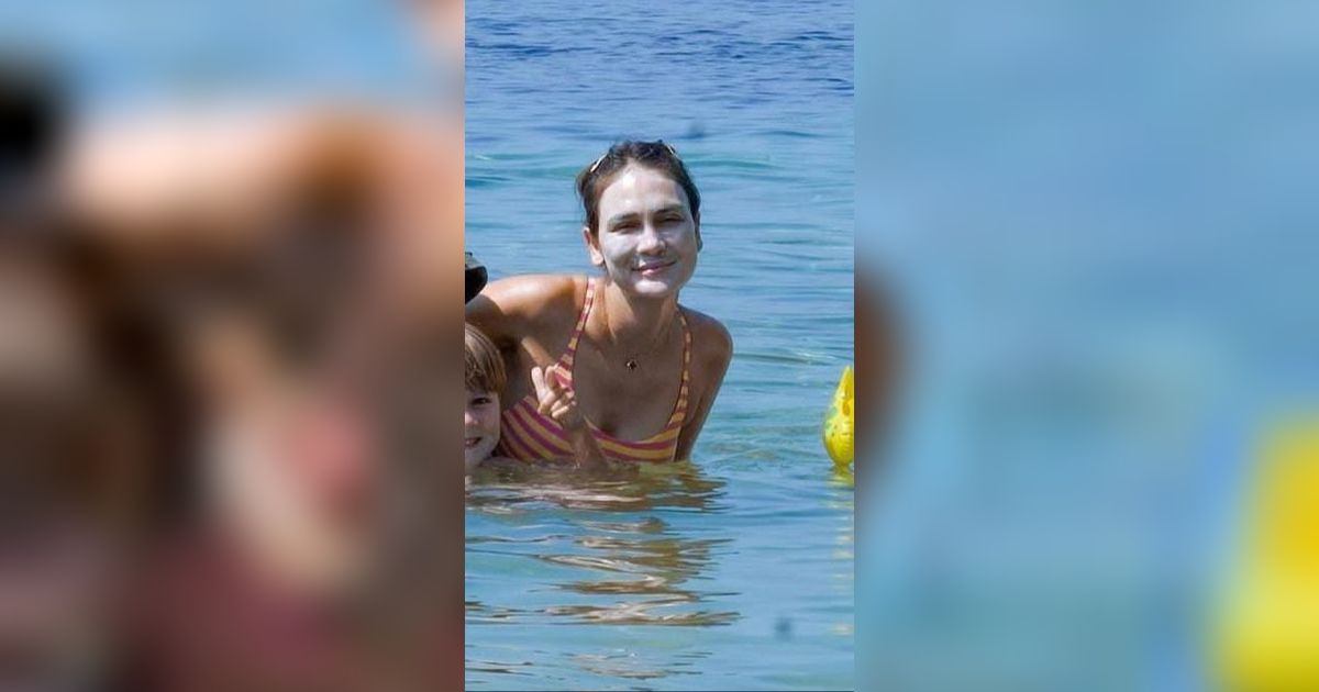 Potret Wajah Luna Maya Jadi Sorotan saat Liburan di Pantai, Netizen 'Sunblocknya Setebal Harapan Orangtua'
