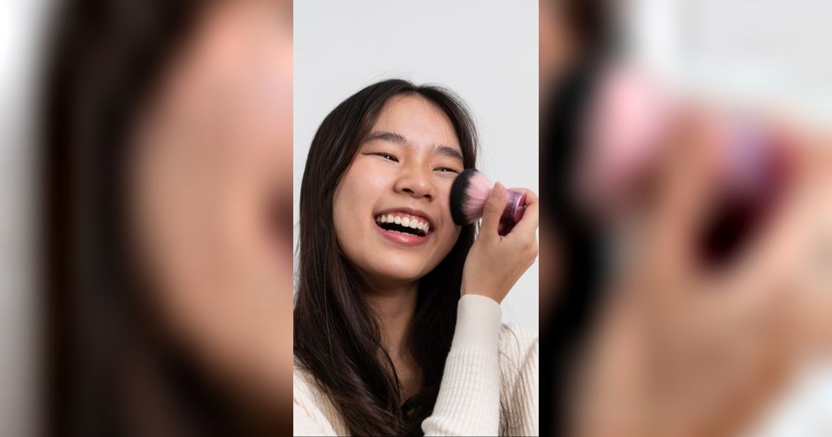 Terkesan Natural Beauty, Inilah 5 Produk Make Up yang Bisa Digunakan Anak Sekolah