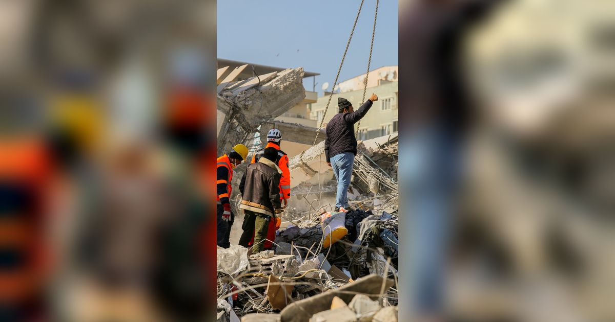 Amalan saat Gempa Bumi dan Sikap Seorang Muslim Menghadapi Bencana Alam