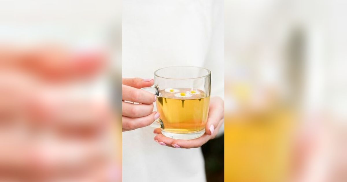 10 Keistimewaan Teh Chamomile untuk Kesehatan, Mulai dari Meredakan Stres Hingga Mencegah Kanker