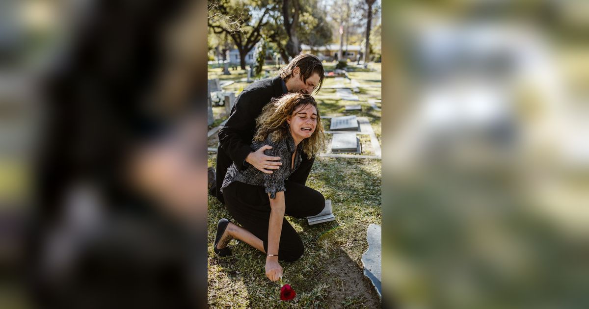 11 Arti Mimpi Kematian yang Menggambarkan Emosi Terpendam