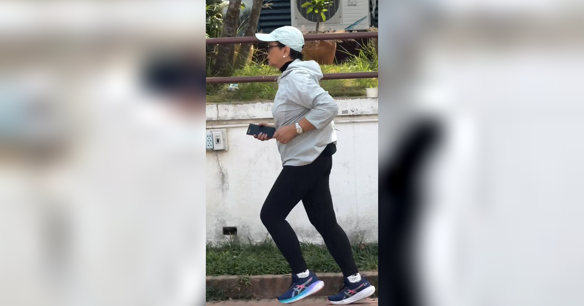 Ada Waktu Dua Jam Kosong, Potret Modis Menlu Retno Marsudi saat Jogging Jadi Sorotan