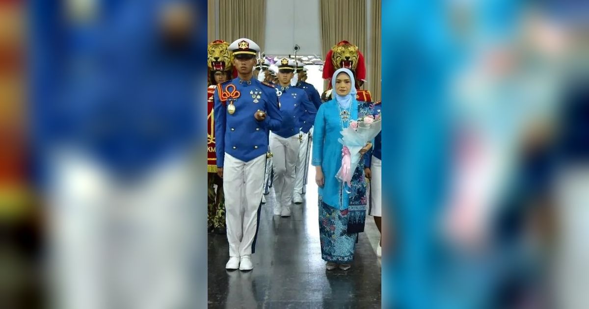 Sosok Anggun Ibu Asuh Taruna Taruni Akademi TNI, Suaminya Bintang 3 AL