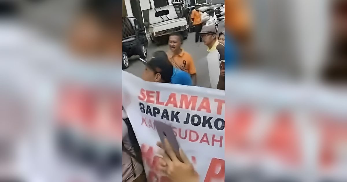 Paspampres Bantah Aniaya Warga Bentangkan Spanduk Dukung Ganjar Saat Jokowi di Yogyakarta