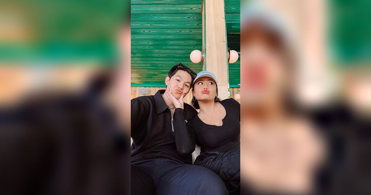7 Potret Gaya Pacaran Awkarin dan Alden Sebelum Putus