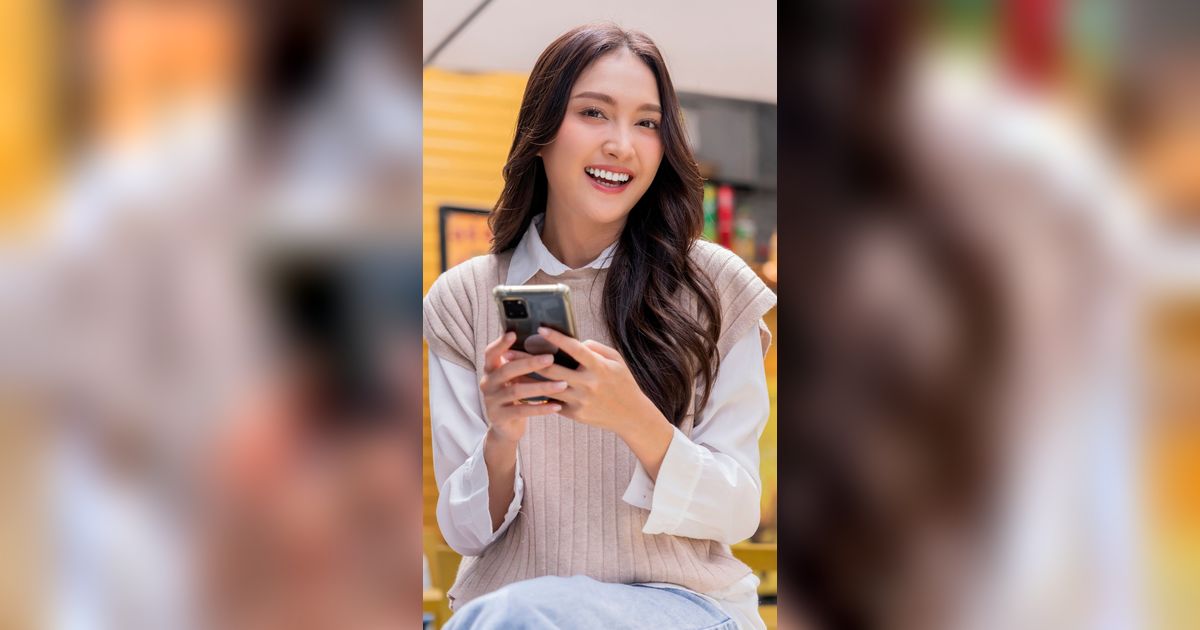 Makin Digital, Teknologi Augmented Reality Kini Dipakai Buat Belanja Produk Kecantikan yang Lagi Tren
