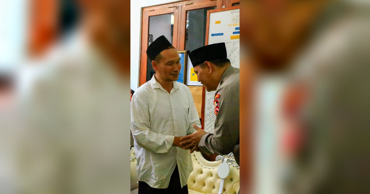 Dikunjungi Kaops NCS Polri, Gus Baha Doakan Pemilu 2024 Berlangsung Aman dan Damai