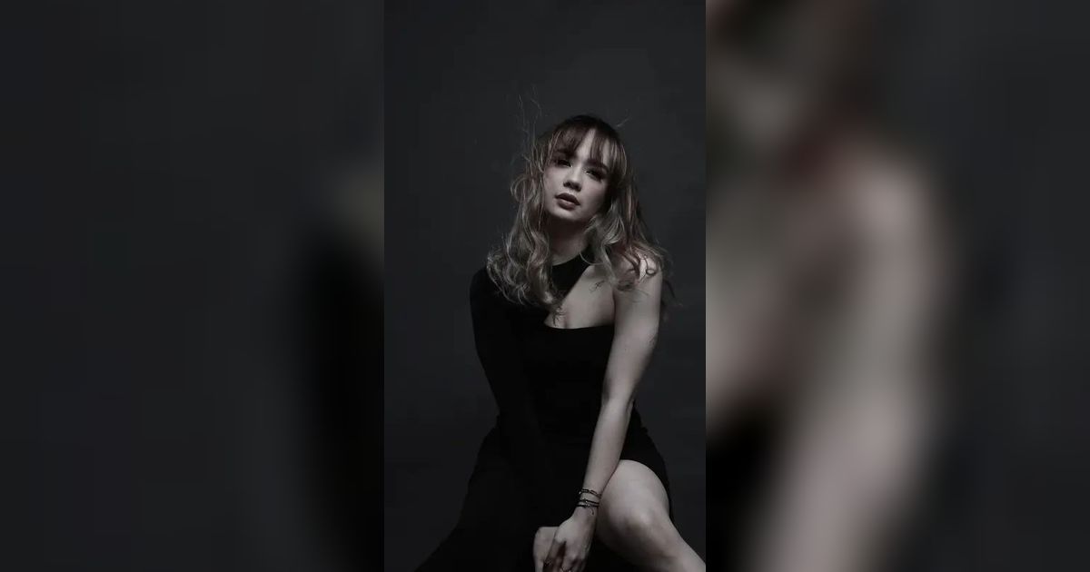 Viral Video Diduga Putri Anne Kecup Mesra Pria Bule, Pacar Baru?