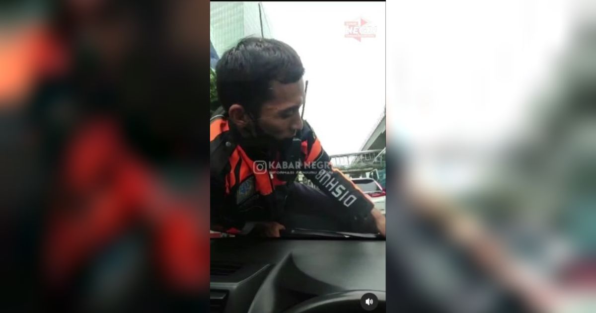 Viral Petugas Dishub Nyangkut di Kap Mobil, Terbawa dari Setiabudi Hingga Menteng