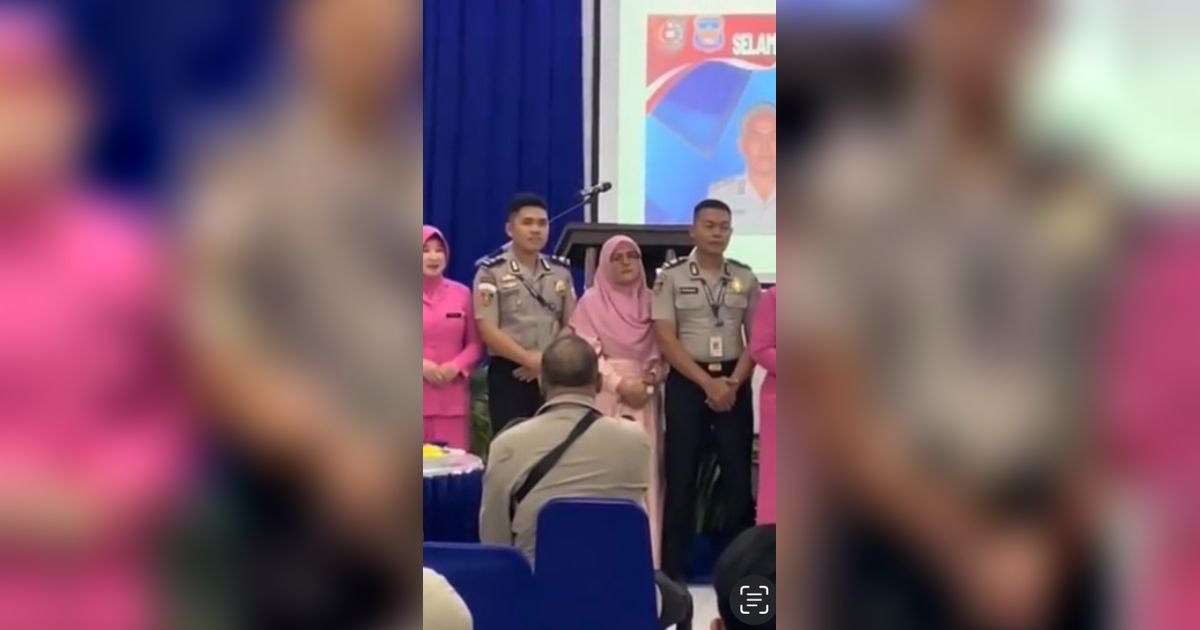 Tampil Beda Tanpa Ajak Bayangkari, Momen Polisi Naik Pangkat Ajak Sang Ibu Ini Viral