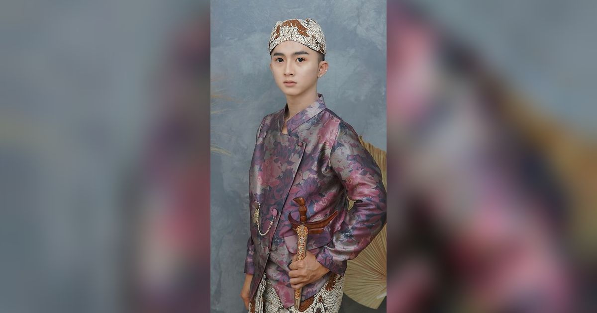 Calon Istri Tak Kunjung Datang, Sensen Putuskan Foto Prewed Sendiri