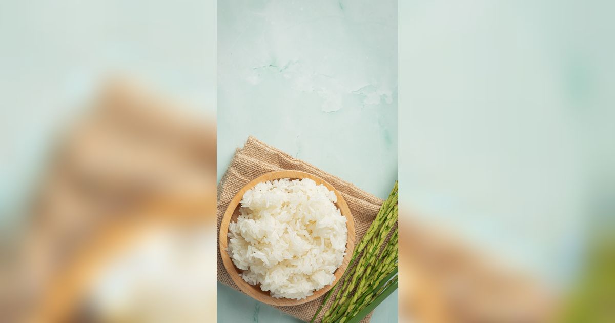 Misteri 10 Arti Mimpi Makan Nasi: Pertanda Rezeki atau Hanya Ilusi?