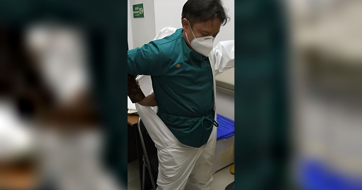 Bocah Ini Dulunya Hobi Keluar Masuk Gereja Cuma demi Anggur dan Roti, Kini Jadi Menteri Jokowi