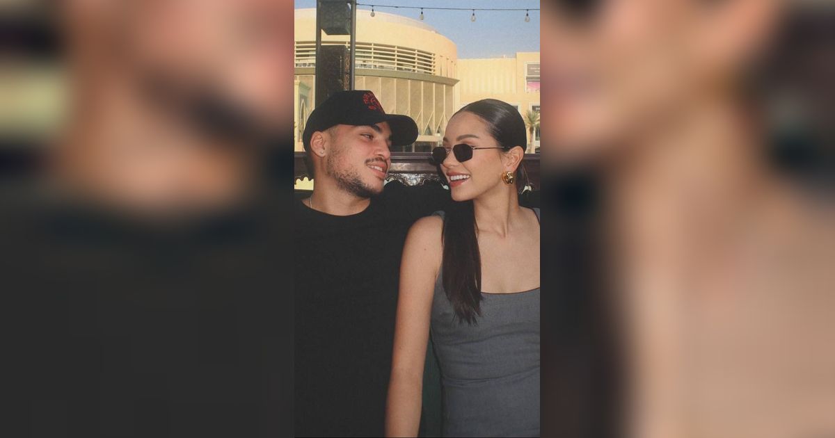 8 Potret Kemesraan Alyssa Daguise dan Kekasih Liburan ke Dubai