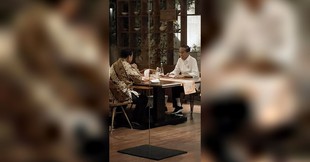 Unggah Foto Makan Malam dengan Jokowi, Prabowo: Selamat Berakhir Pekan