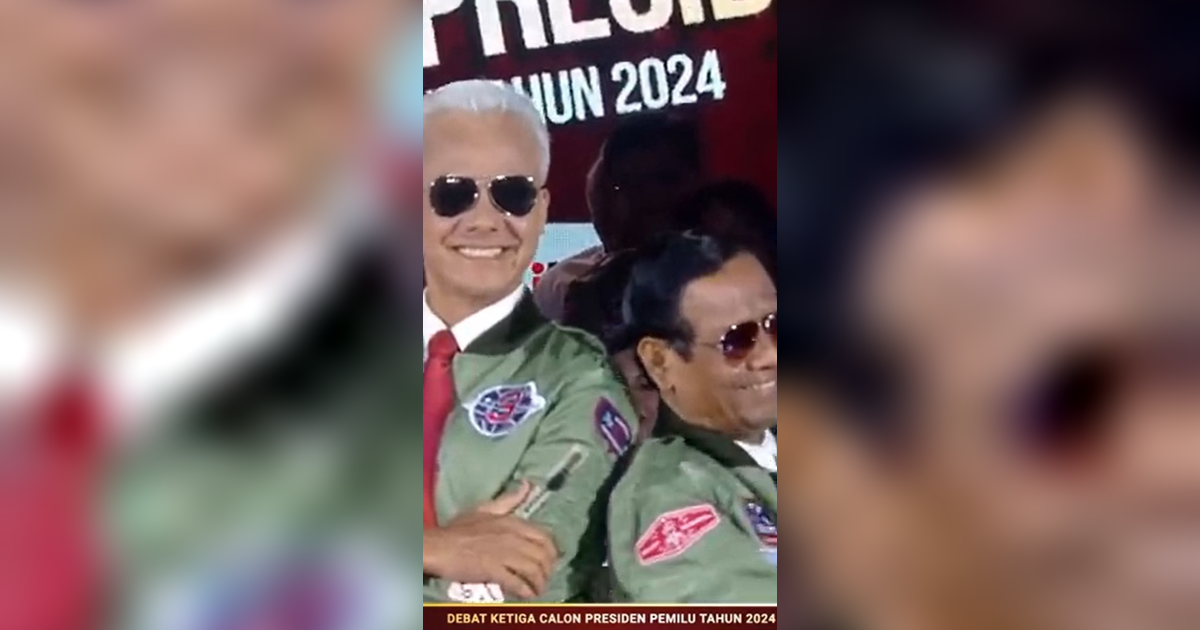 Ganjar-Mahfud MD Pamer Pose Pakai Kaca Mata Hitam Saat Debat
