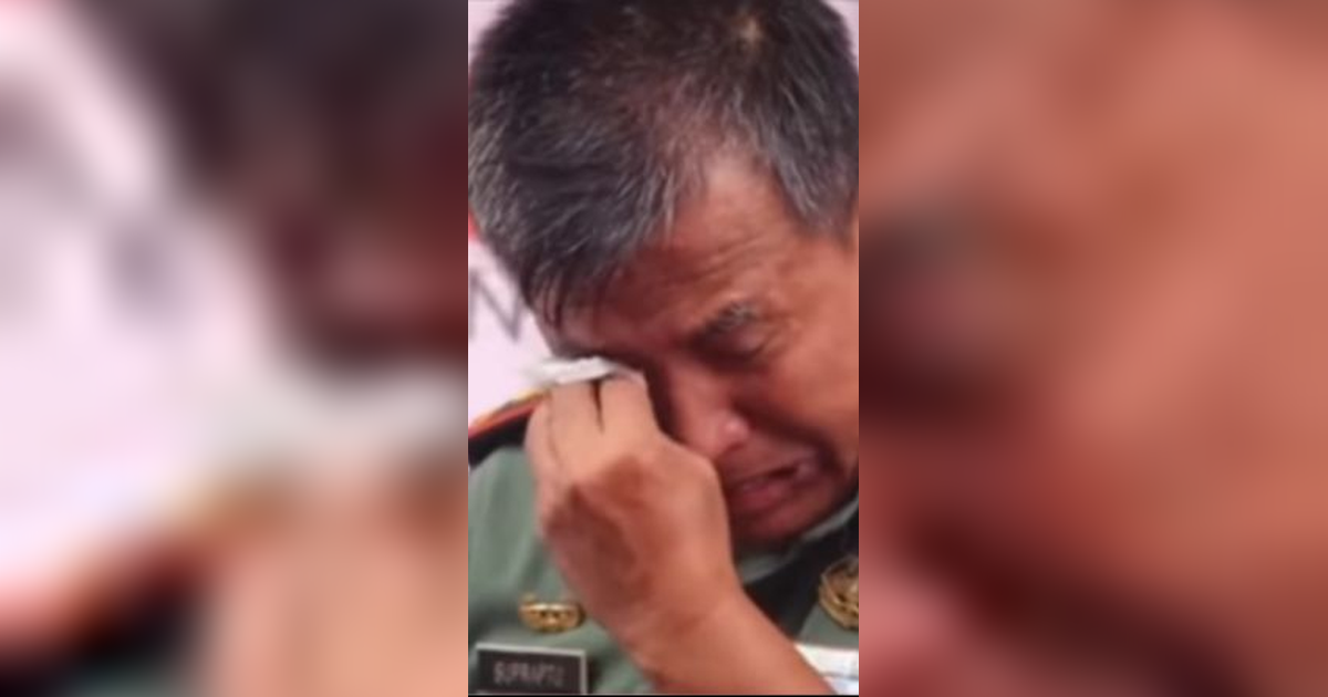 Berseragam Lengkap, Letkol TNI Menangis Tersedu-sedu di Depan Banyak Orang Gara-gara ini