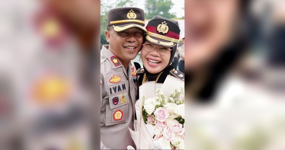 Sama-Sama Perwira, Momen Manis Kompol Ivan Hadiri Kenaikan Pangkat Sang Istri, Ada Jenderal Polisi