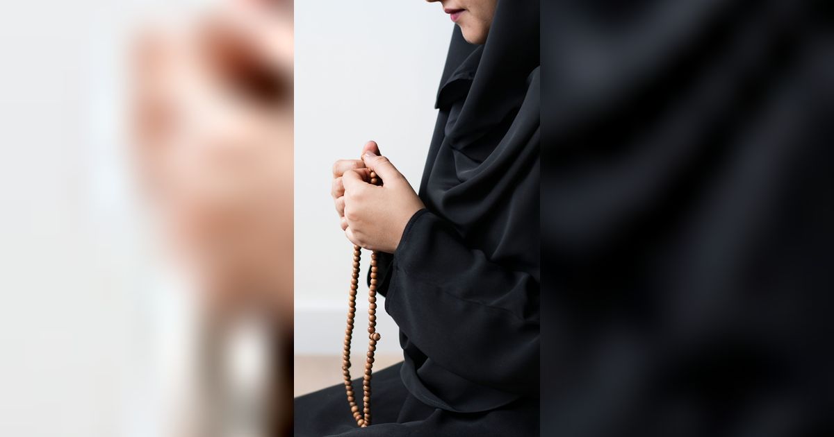 Amalan agar Selamat dari Siksa Kubur, Lengkap dengan Bacaan Doanya yang Baik Diamalkan Setiap Hari