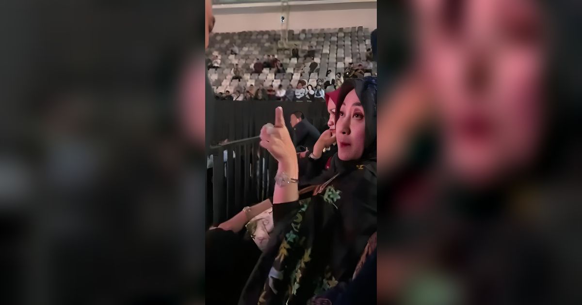Viral Emak-emak Teriak 'Anies Bacot' di Debat Capres, Ditegur Panitia Justru Ancam Balik