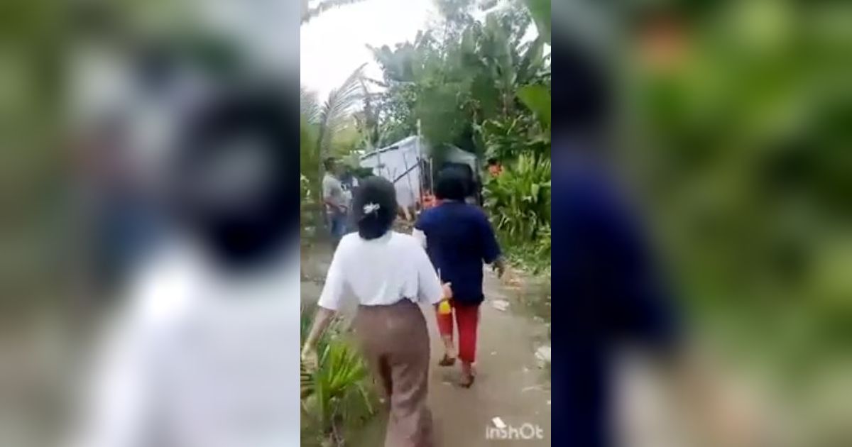 Viral Diprotes Emak-Emak, Lapak Judi dan Narkoba di Medan Dibakar Polisi