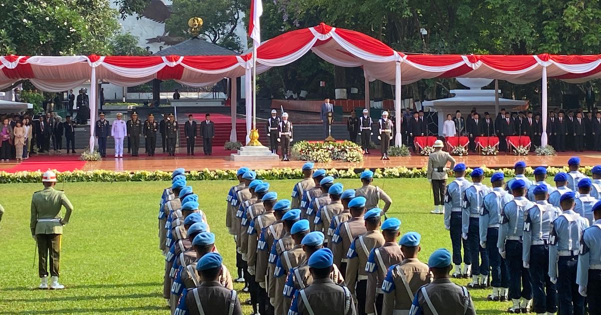 Jokowi Pimpin Upacara Hari Kesaktian Pancasila di Lubang Buaya