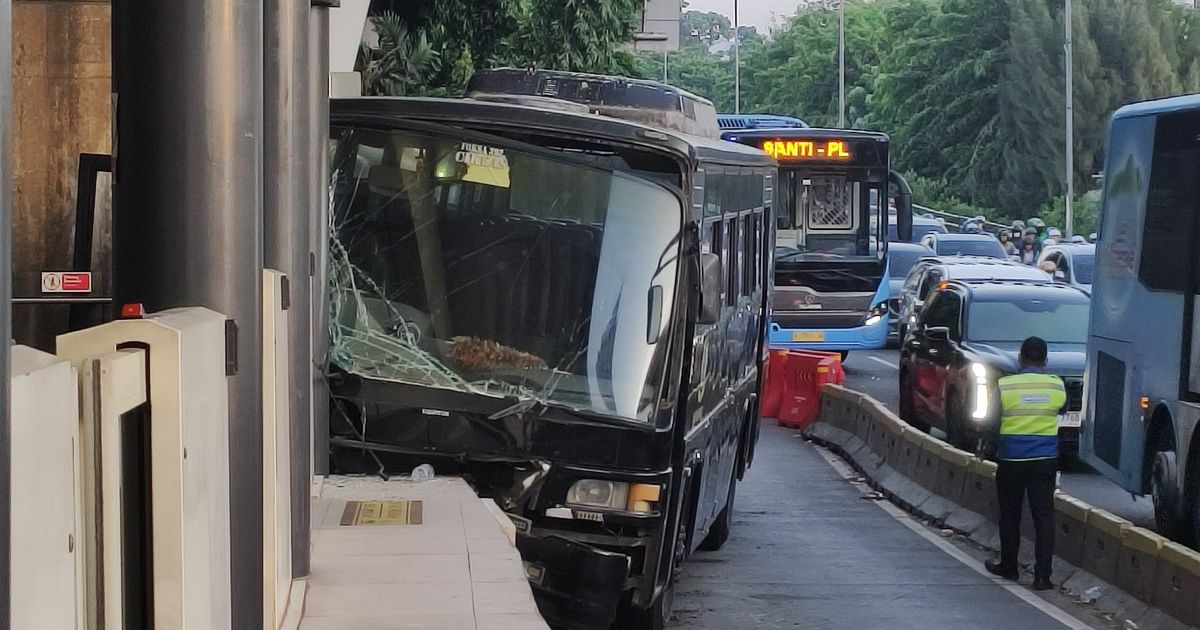 Kronologi Bus Paspampres Tabrak Halte Transjakarta di Petamburan, Ternyata Ini Penyebabnya