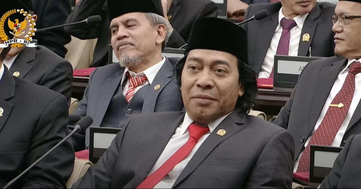 Selamat! Komeng 'Uhuy' Resmi Dilantik jadi Anggota DPD RI Periode 2024-2029