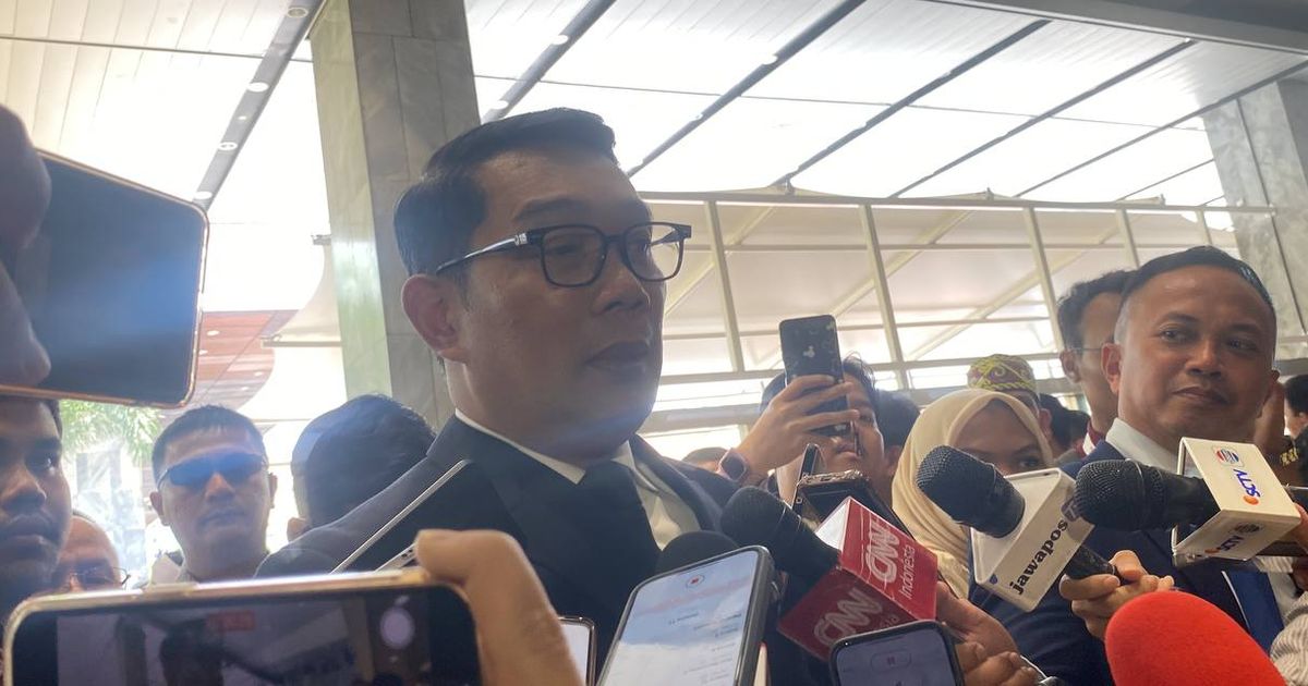 Ridwan Kamil Dampingi Atalia di Pelantikan Anggota DPR: Insya Allah Istri Saya Amanah