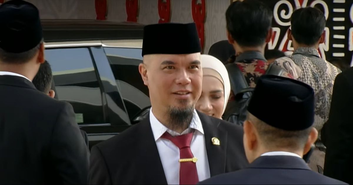 Semringahnya Mulan Jameela dan Ahmad Dhani Saat Pelantikan Anggota DPR