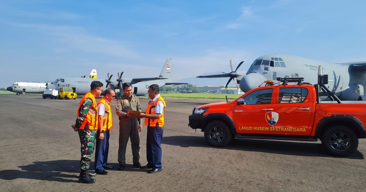 Lanud Husein Sastranegara Dukung Kegiatan Penerbangan Demo Udara HUT ke-79 TNI