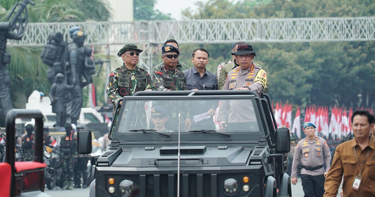 VIDEO: Sangar Polri Unjuk Kekuatan Parade Pasukan Khusus Polisi Depan Jokowi, Intip Persiapannya